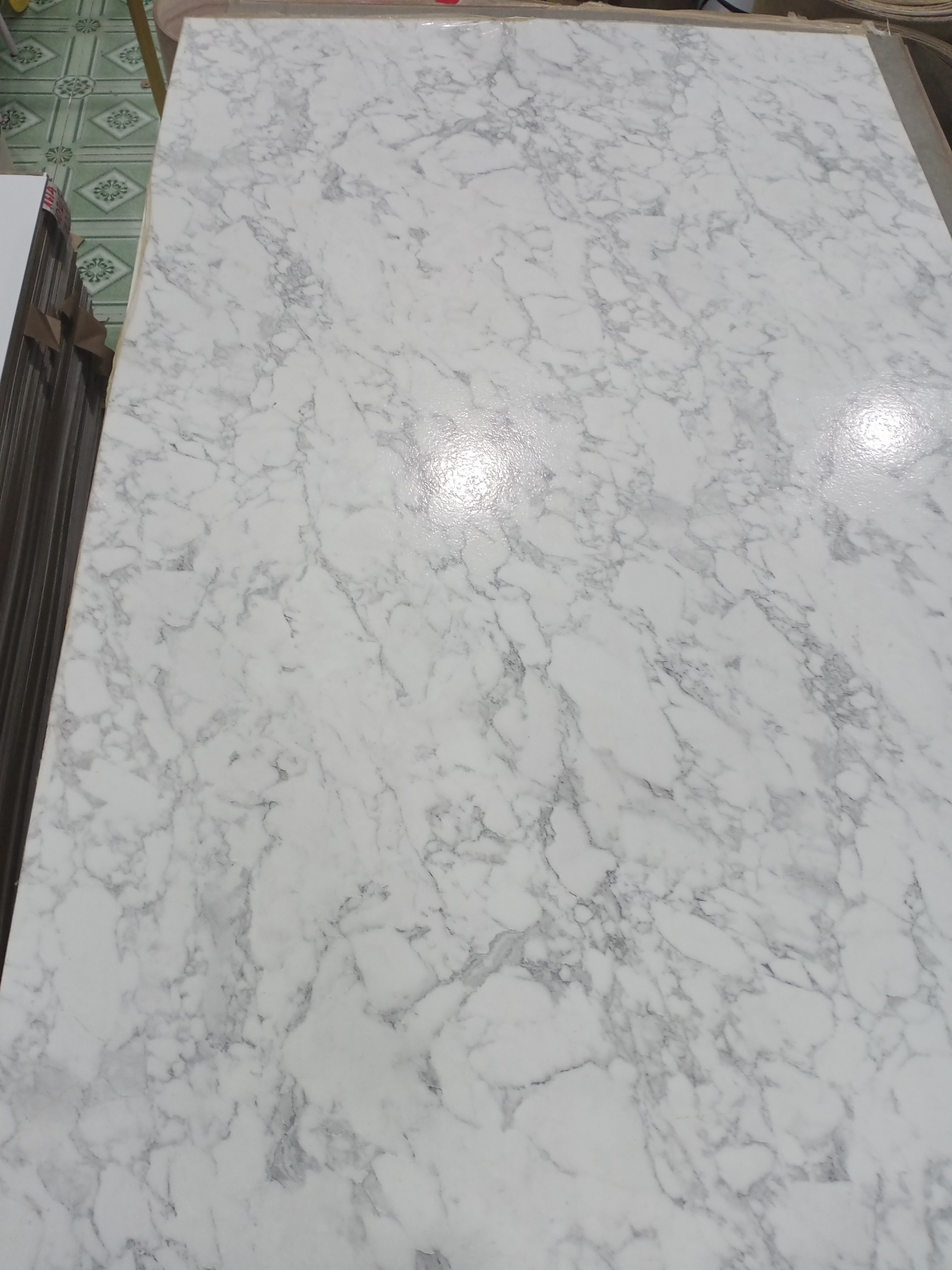 Laminate vân đá  - 12040 Agaria White (MT)